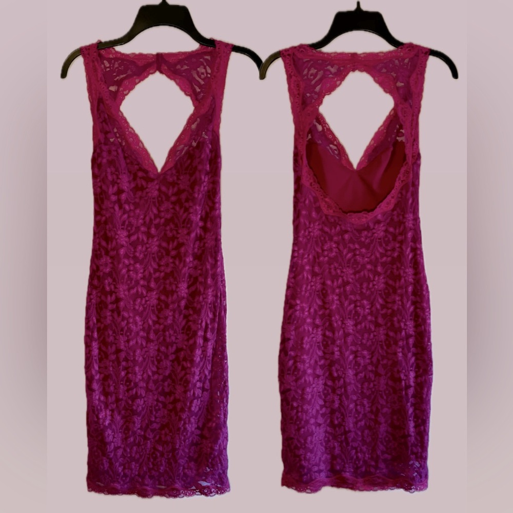 MODA INTERNATIONAL Fuchsia Pink Floral Lace Open Back Dress